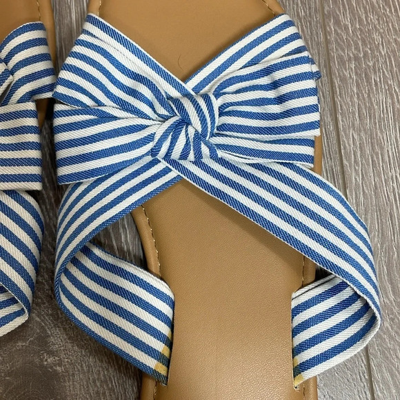 NWOT West Loop Blue and White Striped Bow Sandals Slides L (9/10) - Picture 8 of 8